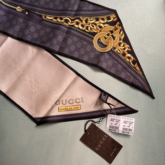 Authentic Gucci Monogram GG Silk Scarf - Picture 9 of 15